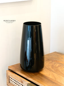 Black Nova Vase